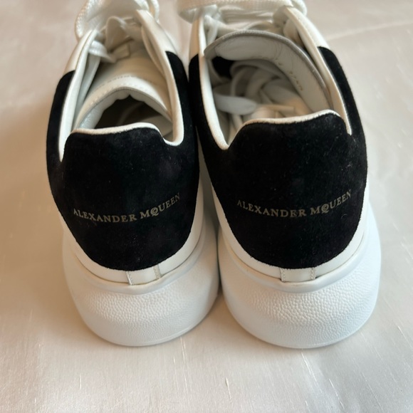 - Alexander mqueen women 7.5 sneakers shoe thick high sole.like new. No we… - Picture 9 of 9
